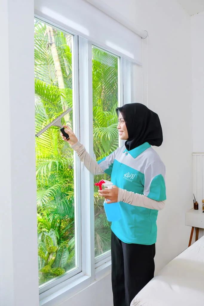 jasa-bersih-jendela